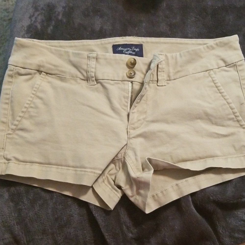 American Eagle khaki shorts
